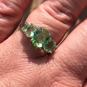 ⭐️NEW 5 CTW Lab Created Peridot 5 Stone Silver Ring Size 11
